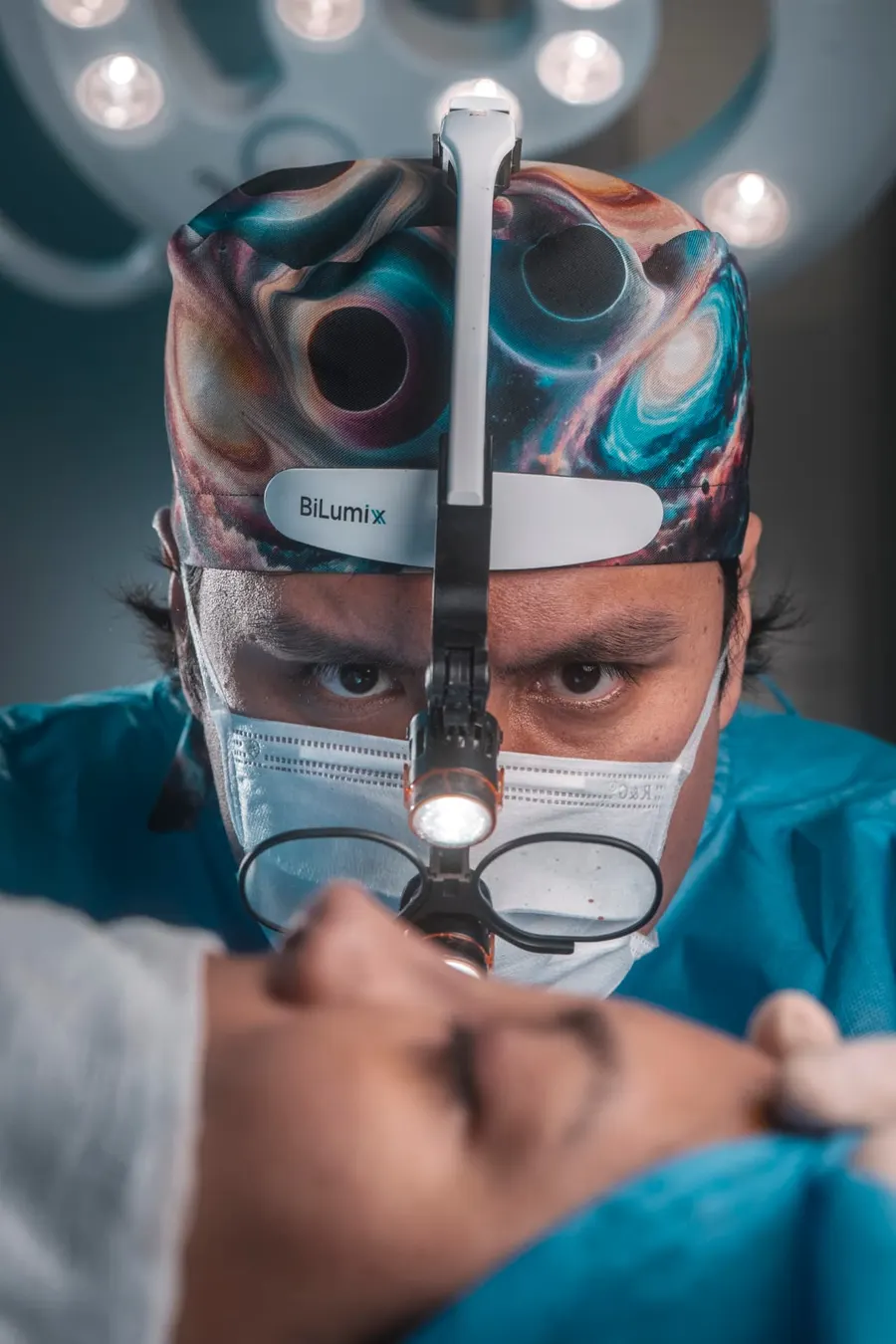 Dr. Manuel Jara en cirugía de rinoplastia en pieles gruesas y narices complejas